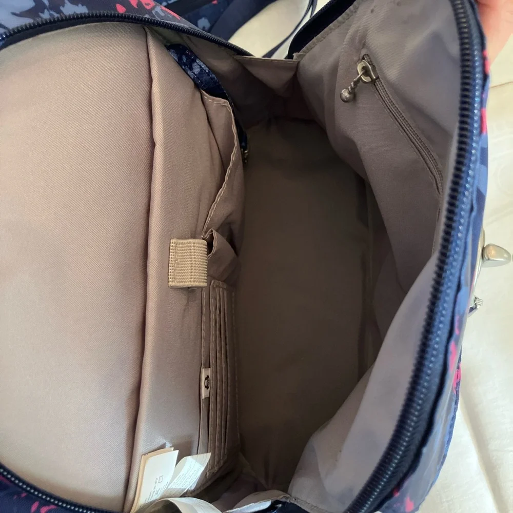 Baggalini backpack - Picture 5 of 6